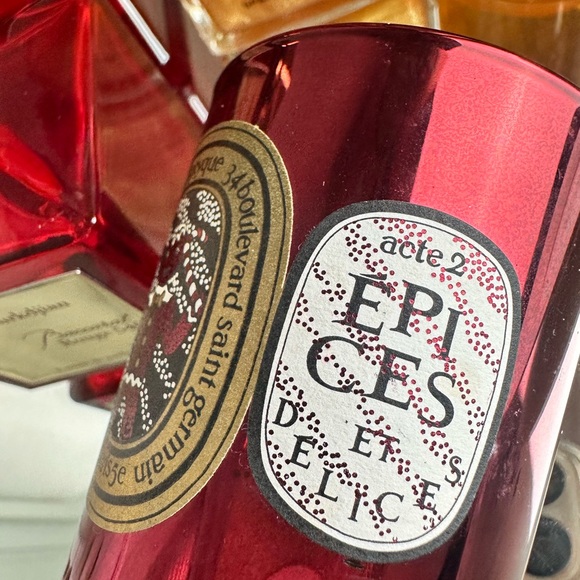 Diptyque Paris candle holidays limited edition red container. Refilled. - Picture 5 of 6